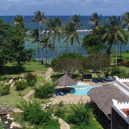 Hill Park Hotel - Tiwi Beach Kültér fotó