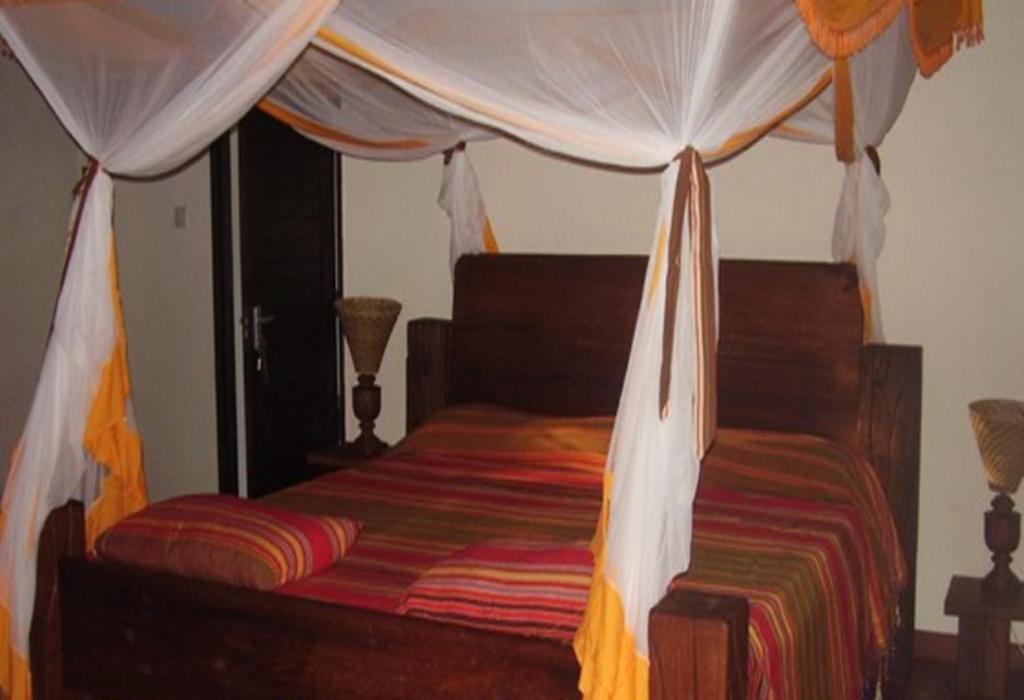 Hill Park Hotel - Tiwi Beach Szoba fotó